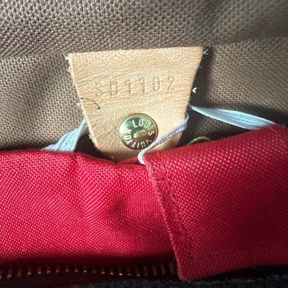 Louis Vuitton Speedy 30 Bag - Picture 9 of 10